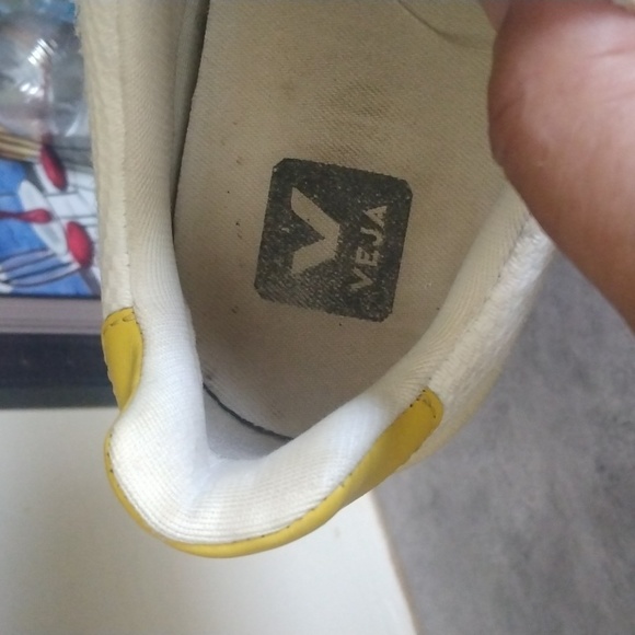 VEJA SHOES - Picture 8 of 12